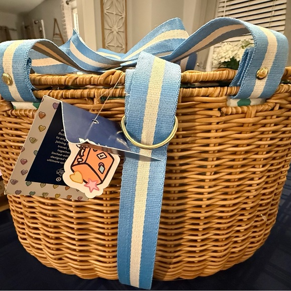 Roller Rabbit x Target Picnic Basket - Picture 6 of 8